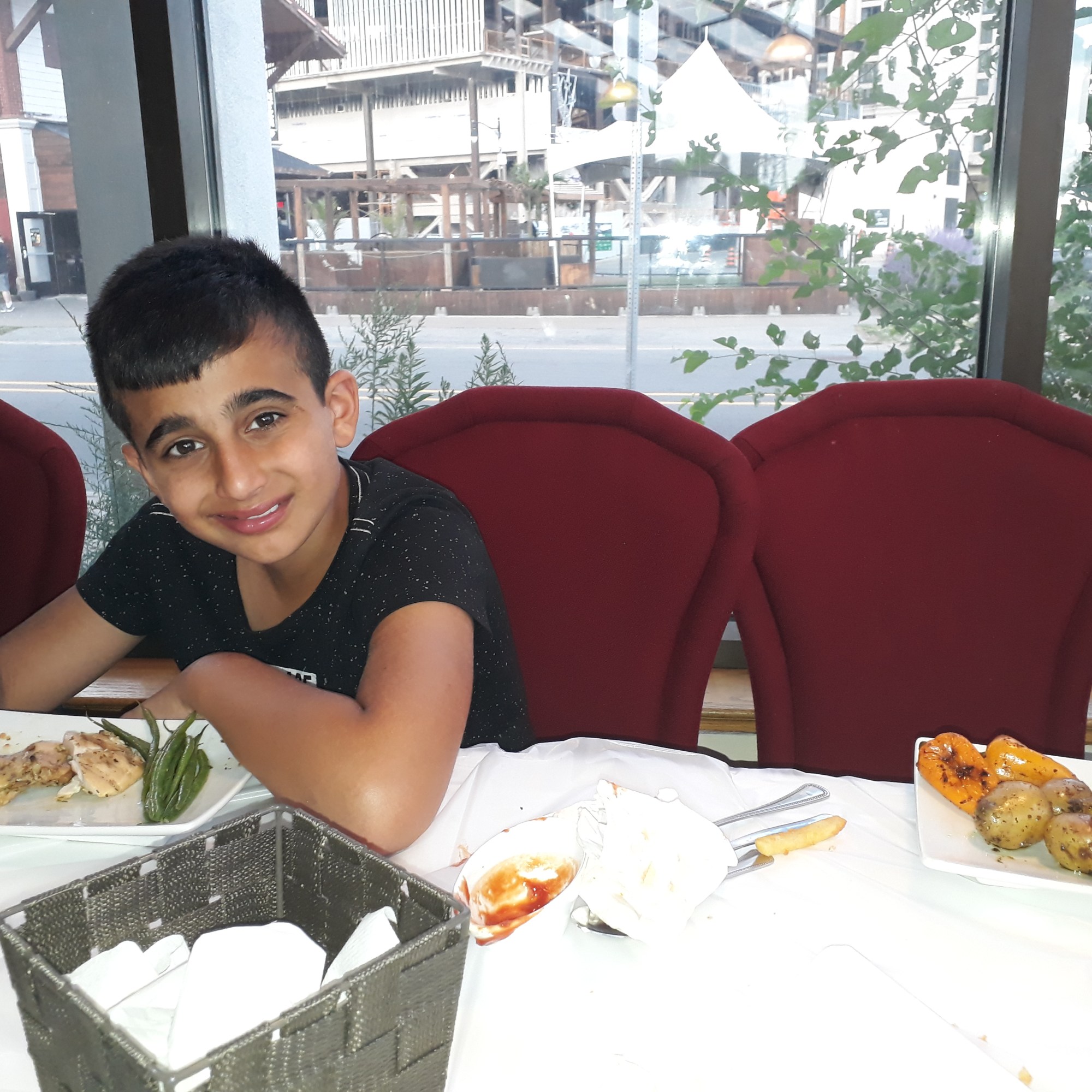 מפלי הניאגרה ארוחה בבית חב"ד