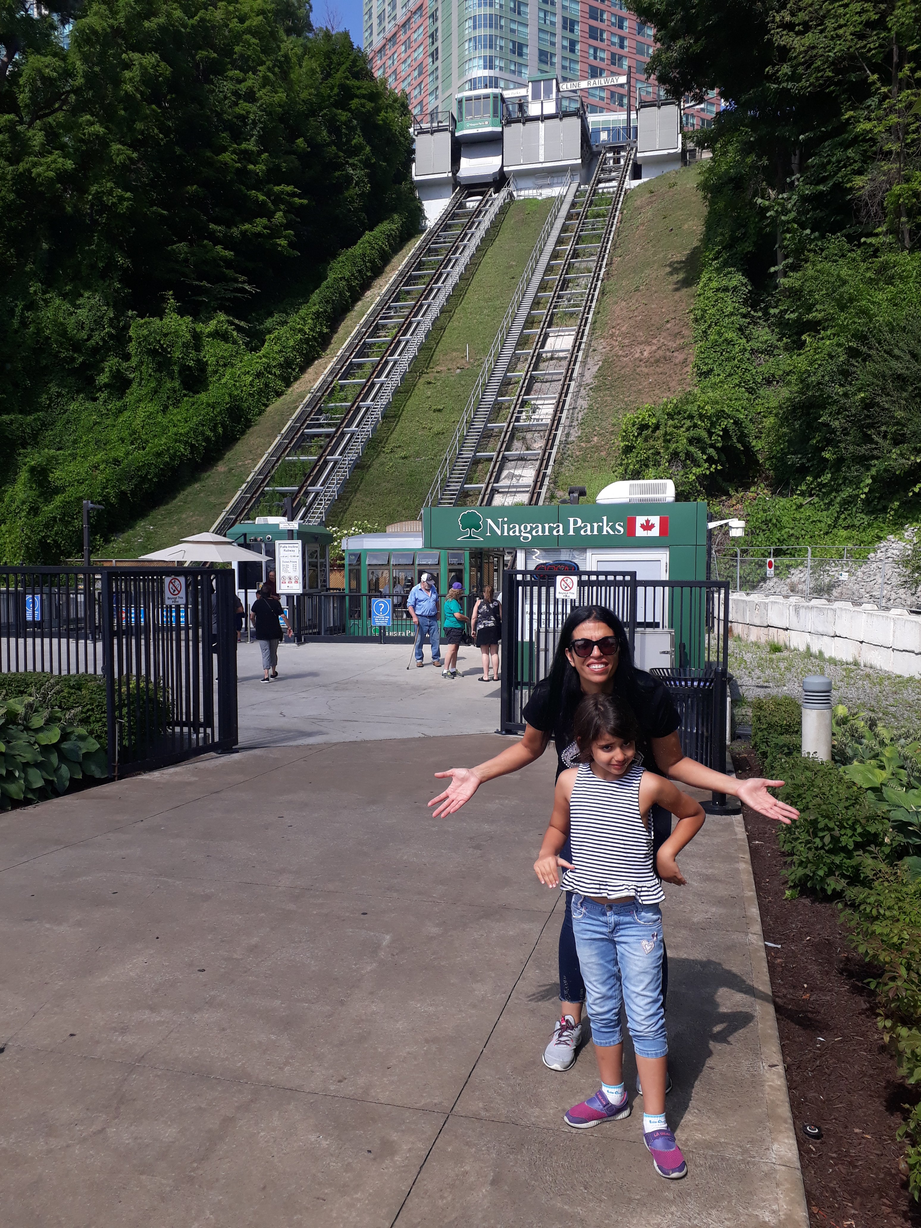 מפלי הניאגרה - שייט למפלים