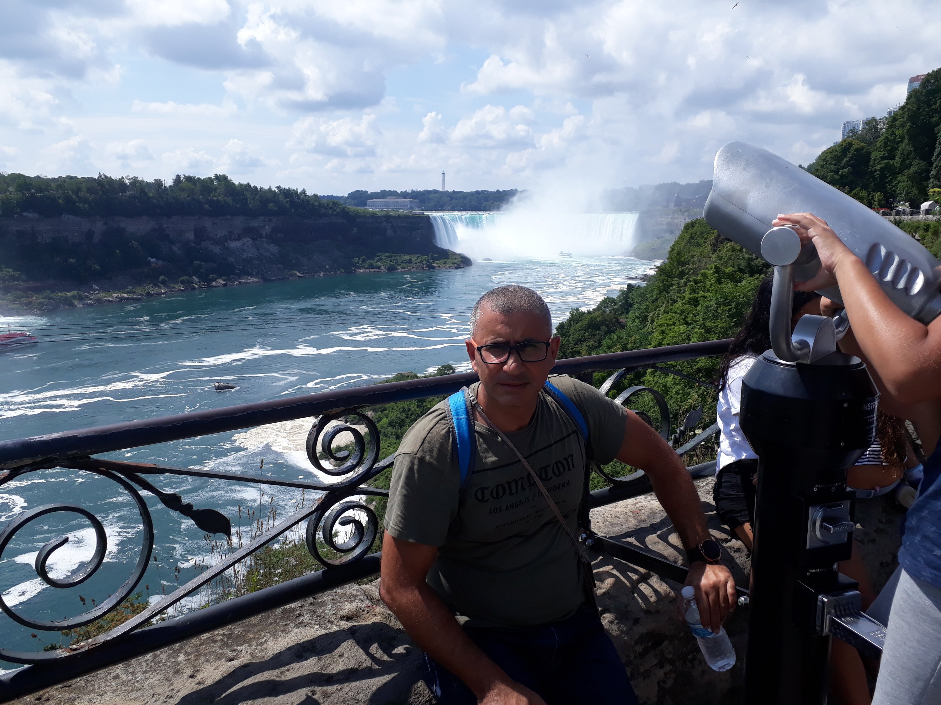 מפלי הניאגרה - שייט למפלים