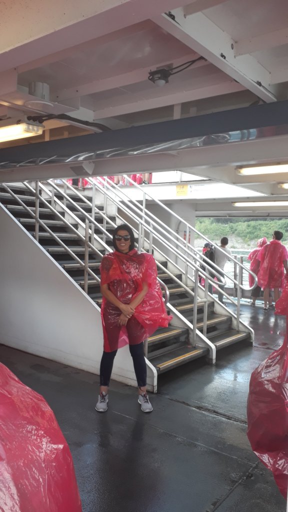 מפלי הניאגרה - שייט למפלים