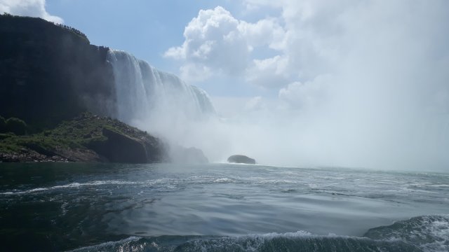 מפלי הניאגרה - שייט למפלים